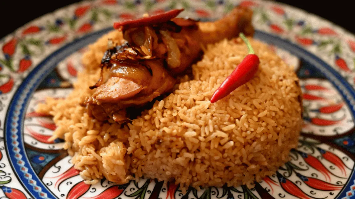 woman-makes-mouth-watering-biryani-cake-for-husband-birthday-viral-video-wins-internet